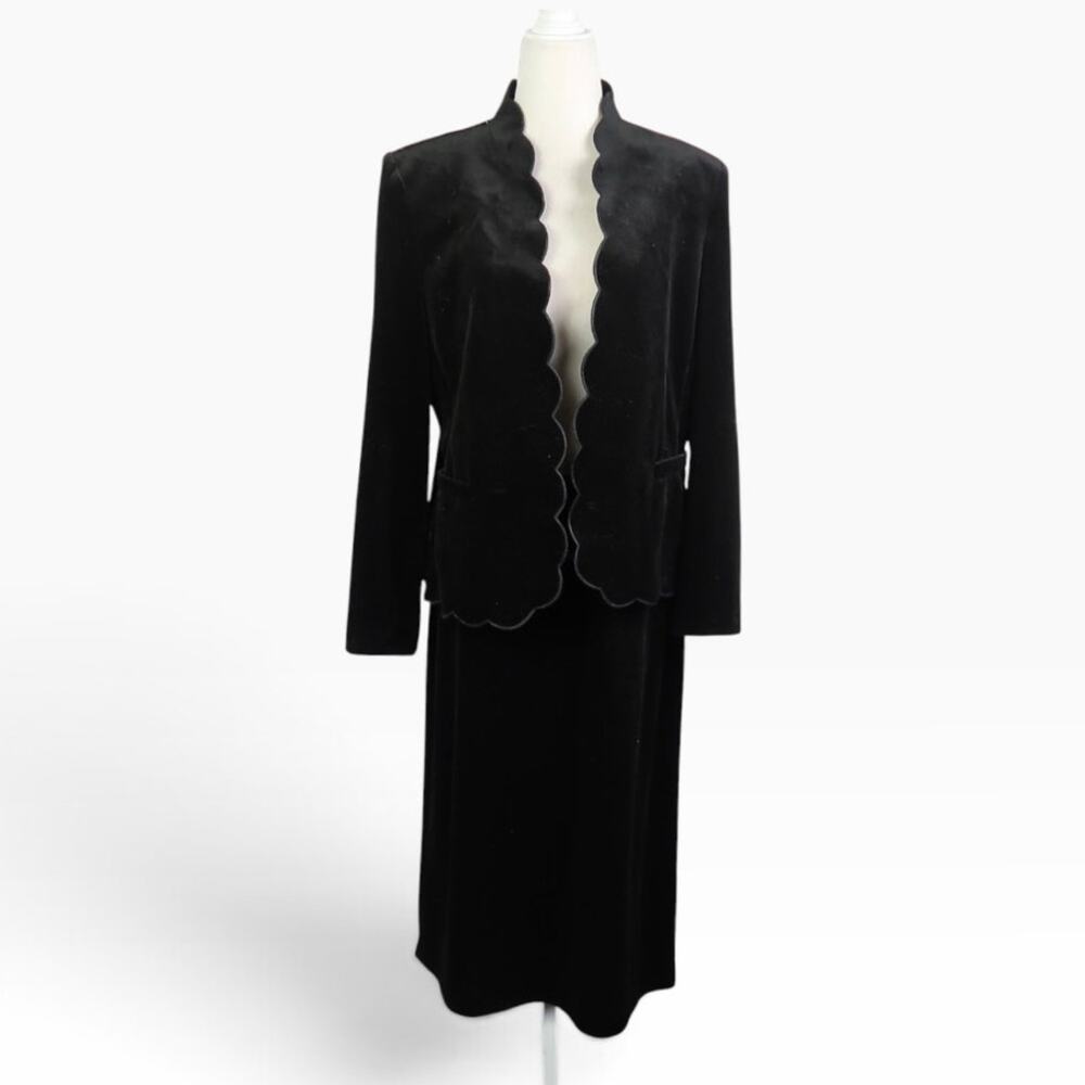 Vintage 70s Act III Black Velvet Blazer and Midi Skirt Suit Set 10